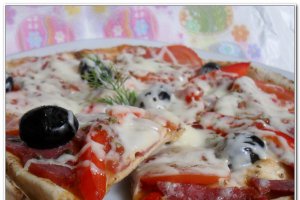 Pizza pe blat de lipie