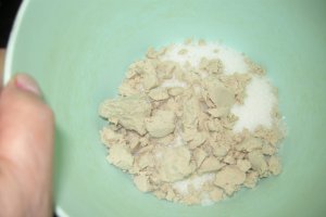 Cozonac cu rahat si nuca