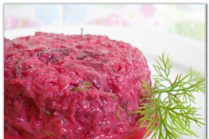 Tzatziki cu sfecla rosie