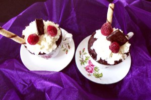 Mug cake- desert la cană cu spumă din Miez de lapte