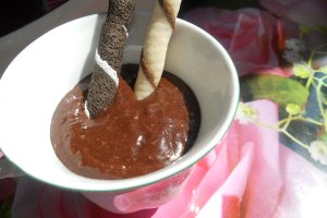 Mug cake- desert la cană cu spumă din Miez de lapte