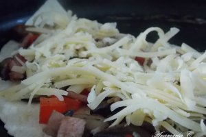 Quesadilla cu sunca si ciuperci