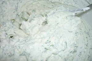 Rulada cu morcovi si crema de branza