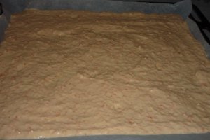 Rulada cu morcovi si crema de branza