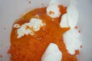 Rulada cu morcovi si crema de branza