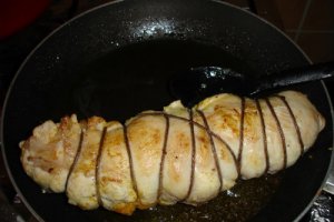 Rulada de curcan cu legume