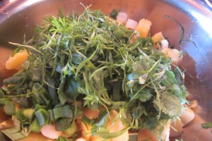 Salată de cartofi cu somon afumat și verdețuri aromate!
