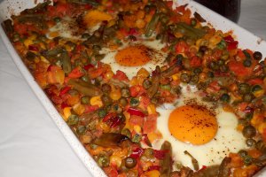 Legume si oua la cuptor