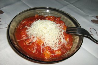 Gnocchi cu sos de rosii
