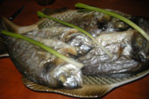Dorada la cuptor pe sare