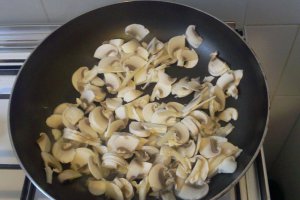 Rosii umplute cu Ciuperci Champignons