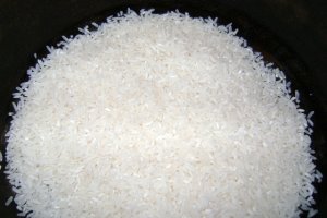 Pilaf de orez si ciuperci la gratar