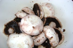 Pilaf de orez si ciuperci la gratar