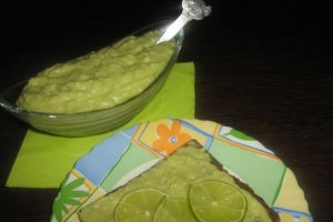 Salata de avocado