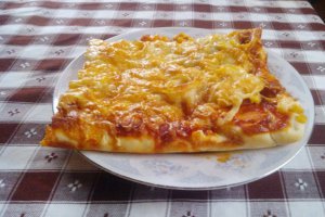 Pizza speciala cu...muraturi !