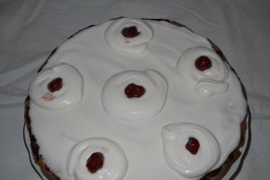Tort cu visine din compot
