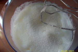 Prajitura marmorata cu crema de vanilie