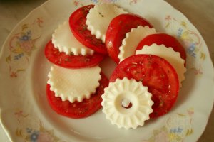 Salata Caprese cu miez de lapte
