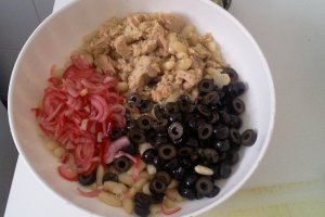 Salata de fasole cu ton