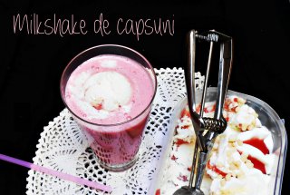 Milkshake de capsuni