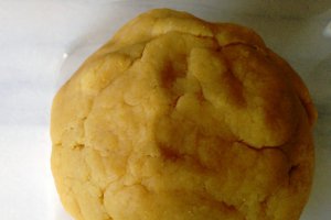 Pasca cu branza de vaci si ciocolata.