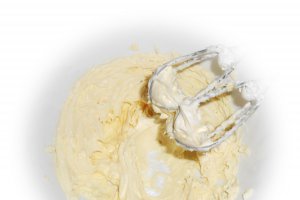 Tort cu crema mascarpone si limoncino
