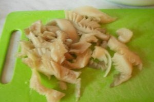 Ciuperci pleurotus cu legume de post