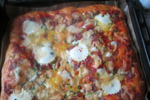 Pizza cu cascaval Delaco si miez de lapte