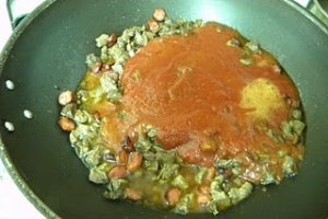 Pappardelle cu carne si sos de rosii
