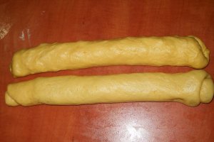 Cozonac cu rahat si nuca