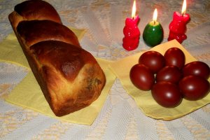Cozonac cu rahat si nuca