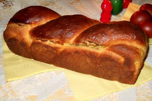 Cozonac cu rahat si nuca