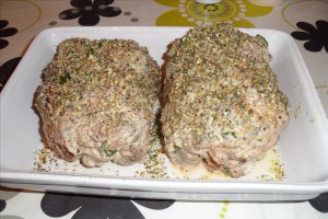 Rulada din carne de porc umpluta cu ou si ciuperci
