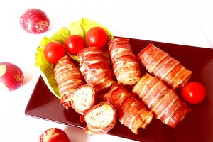 Rulouri de pui cu bacon