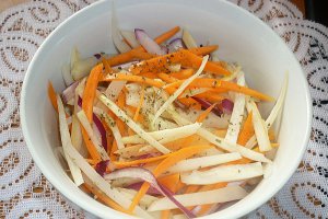 Salata de gulii cu morcovi