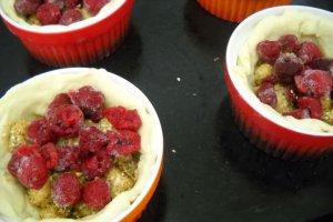 Minitarte cu branza brie