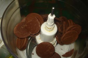 Rulada cu foi de napolitana,biscuiti si mascarpone