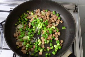 Risotto cu sparanghel verde si prosciutto cotto