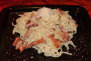 Spaghete carbonara, reţetă cu smantana
