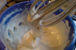 Briose cu topping de branza