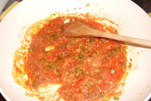Spaghete cu ton si capere