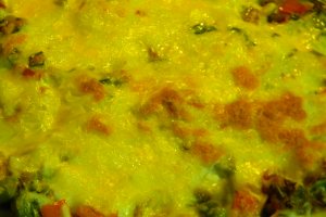 Tagliatelle gratinate cu carne si ciuperci de padure