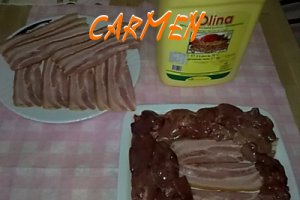 Ficatei de pasare inveliti in bacon cu piure.