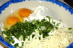 Budinca cu tortellini si 2 feluri de branza
