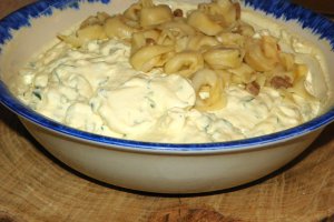 Budinca cu tortellini si 2 feluri de branza