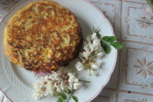 Clatite cu flori de salcam