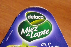 Tartine cu crema de branza cu nuca