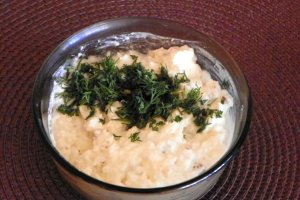 Tartine cu crema de branza cu nuca