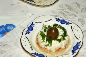 Tartine cu crema de branza cu nuca