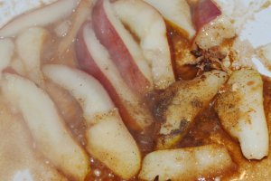 Salata cu Miez de lapte si confit de pere